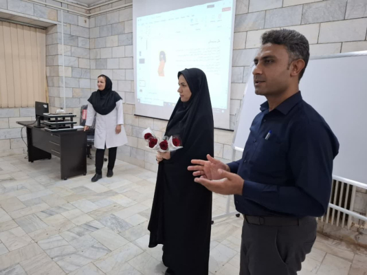 " ⭕️ برگزاری مراسم اهدای گل به زوجین در مرکز پیش از ازدواج شهرستان هرند "