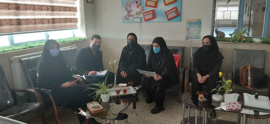 " جلسه بررسی طغیان سرماخوردگی در مدارس اژیه "