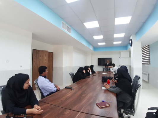 " کارگاه آموزشی کمک های اولیه در شرایط جنگی و خودمراقبتی در بحران "