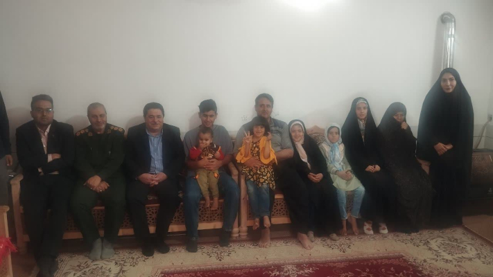 " حضور در خانواده 6 نفره هاشم آباد در هفته ملی جمعیت "  
