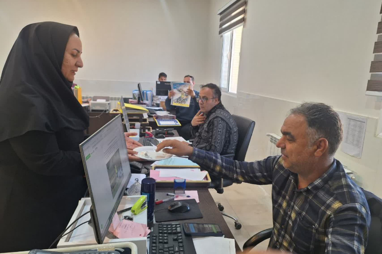 " توزیع قرص ویتامین D به مناسبت هفته سلامت مردان 