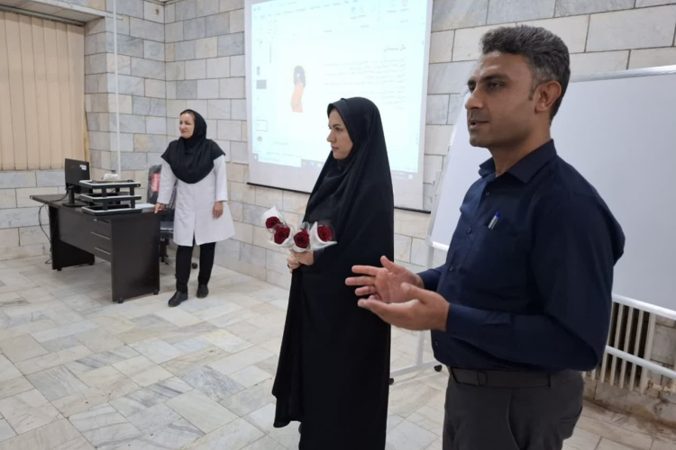 " ⭕️ برگزاری مراسم اهدای گل به زوجین در مرکز پیش از ازدواج شهرستان هرند "