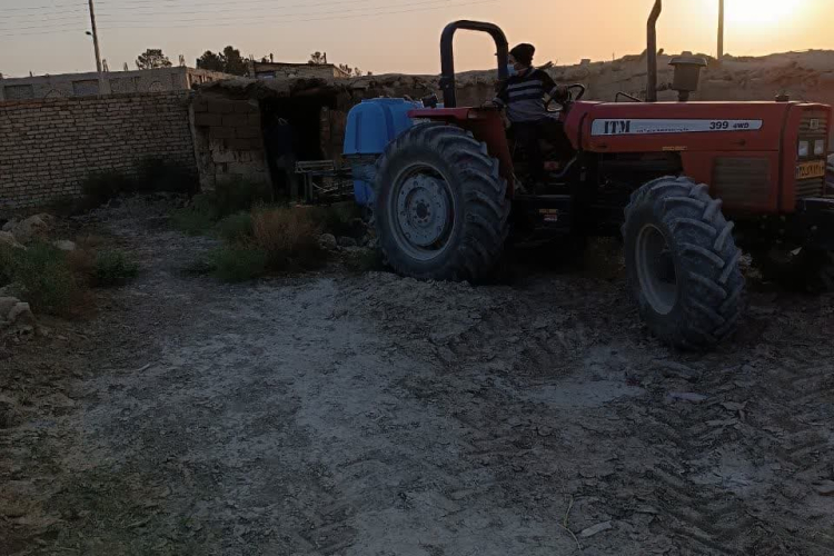 " عملیات سم‌پاشی در منطقه تحت پوشش خانه بهداشت روستای قمشان و قلعه بالا در تاریخ 13 و 16 خرداد ماه "