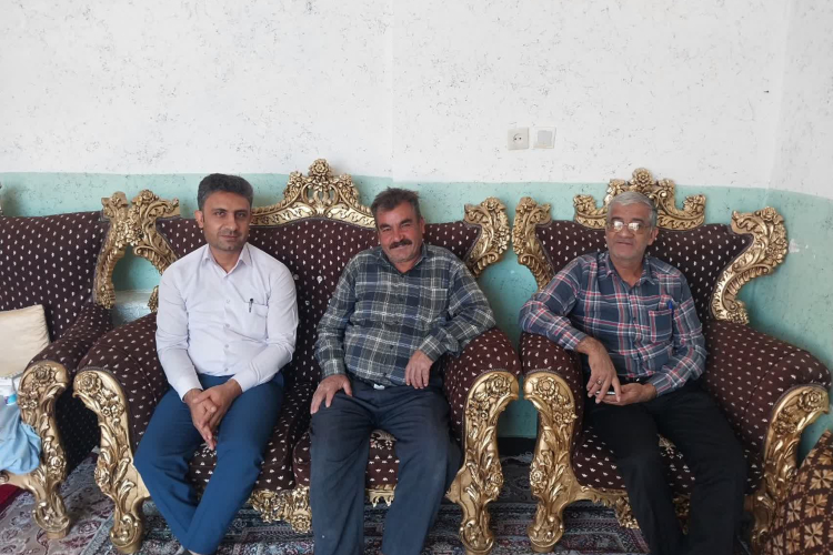 ⭕️ دیدار معاون بهداشت شبکه بهداشت و درمان شهرستان هرند با جانبازان و ایثارگران به مناسبت هفته دفاع مقدس