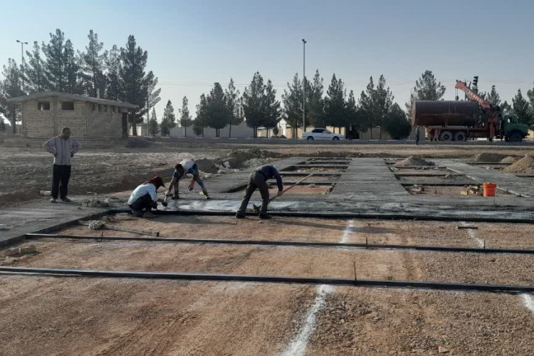 عملیات بتن‌ریزی و احداث ساختمان جدید مرکز خدمات جامع سلامت شبانه‌روزی شهدای اژیه