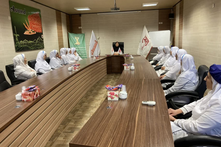 " کارشناس تغذیه خانم رحیمی "