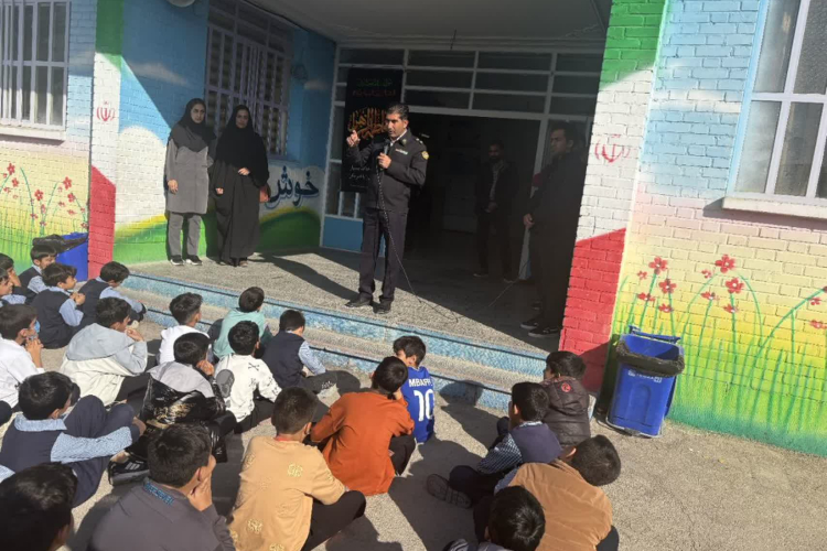 " ⭕️برگزاری آموزش «عبور ایمن» به مناسبت یادواره قربانیان حوادث ترافیکی "