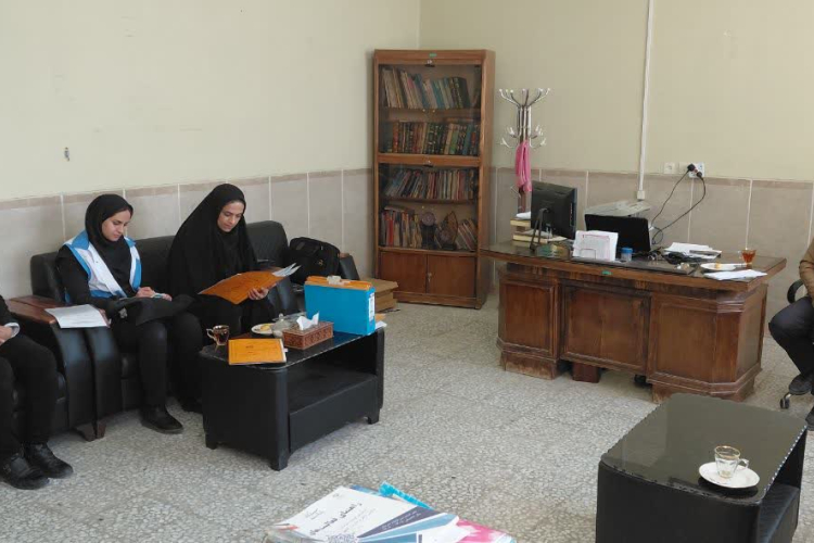 " بازدید مشترک مرکز بهداشت و آموزش و پرورش از مدرسه متوسطه دوم شبانه‌روزی معین امین اسلام آباد "