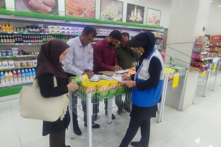 بازدید مشترک به مناسبت هفته ملی بدون دخانیات و تشدید نظارت بر مراکز تهیه و توزیع مواد غذایی در شهرستان هرند