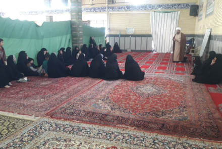 "برگزاری کلاس های آموزشی در مورد بیماری های ناشی از کم  و پرکاری تیروئید " با حضور خانم صاحبی - خانم نظری -خانم امینی در هرند "