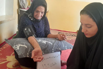 " حضور خانم شریفی در منزل سالمندان شهر اژیه "