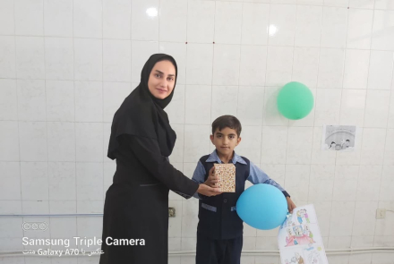 " اهدا جوایز به مناسبت هفته سلامت روان خانواده شاد "