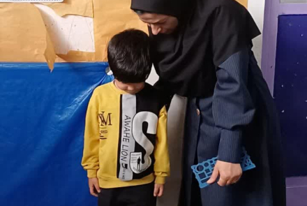 " بررسی قد و وزن و مراقبت های شخصی از مههد کودک ها توسط مراقبین "