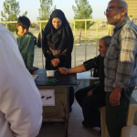 به مناسبت هفته دفاع مقدس و همزمان با روز جهانی قلب، میز خدمت سلامت توسط مراقب سلامت مرکز اژیه